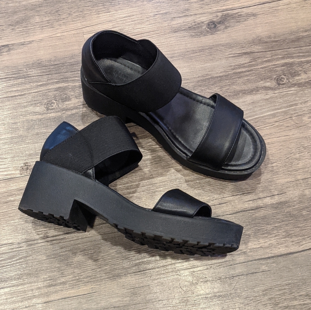 Black Chunky Urban Outfitters Sandals